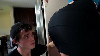 Mind blowing cock sucking experience with Jasmine Jae